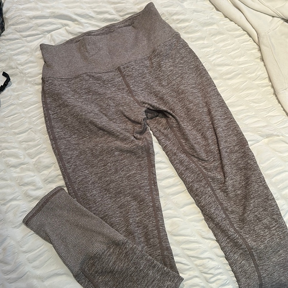 ALO leggings